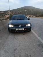 voitures-volkswagen-golf-4-2001-bouira-algerie