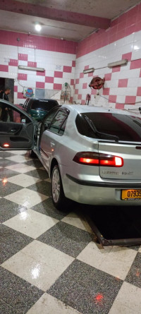 voitures-renault-laguna-2-2001-medea-algerie