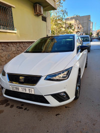 voitures-seat-ibiza-2019-high-facelift-es-senia-oran-algerie