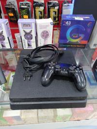 أجهزة-ألعاب-الفيديو-ps4-slim-flashe-500g-tres-bon-etat-دار-البيضاء-الجزائر