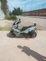 motos-et-scooters-vmax-vms-2021-tazmaltdaira-bejaia-algerie