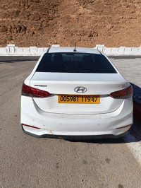 voitures-hyundai-accent-rb-4-portes-2019-metlilli-ghardaia-algerie