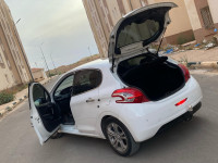 voitures-peugeot-208-2015-allure-tlemcen-algerie