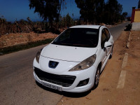 voitures-peugeot-207-2013-ain-el-turck-oran-algerie