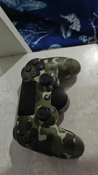 PS4 pro très bonne état et très peu utilisé 
