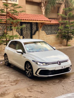 voitures-volkswagen-golf-8-2022-style-blida-algerie