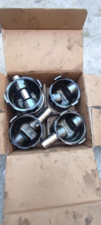 بيسطوات 1.9 رونو  اس تي دي  /piston 1.9. Std . renault