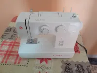 ماكنة للخياطة عصرية