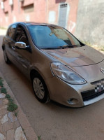 voitures-renault-clio-3-2010-alger-centre-algerie