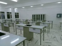 Paillasse scolaire / table scientifique