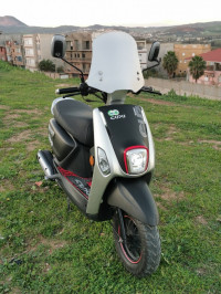 motos-et-scooters-cuxi-vms-2023-guelma-algerie