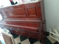 Piano ELCKE paris