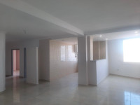 appartement-location-f3-alger-bouzareah-algerie