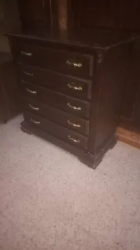 commande 5 tiroirs et bureau d'enfant et table tv  