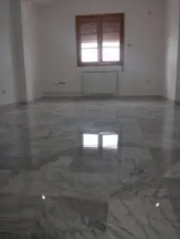 ponçage et lustrage et nettoyage .....