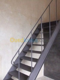 البليدة-الجزائر-صناعة-و-تصنيع-fabricant-escaliers