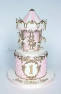 gâteaux cake Design en pâte à sucre 