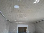 montage de PVC PLafond