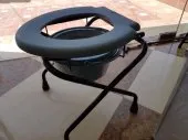 Chaise hygienique sans dos avec seau (pot)