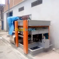  Presse table pour panneaux sandwich   + machine de projection fr mousse PU