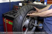 الجزائر-بئر-توتة-إصلاح-سيارات-و-تشخيص-equilibrage-roue-moto