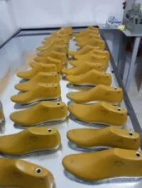production forma des chaussures 