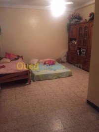عين-تموشنت-الجزائر-شقة-byaa-shk-3-ghrf-aayn-tmoshnt