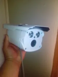 Caméra de surveillance / portail élect