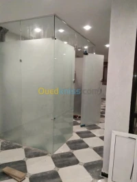 vitrine de façade en verre trempé