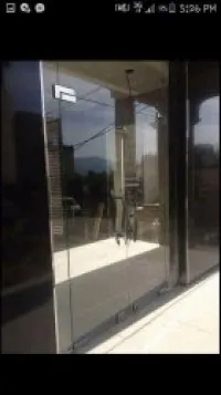 Façade en verre trempi 