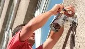 Installation de camera de surveillance