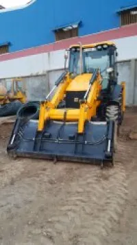 Location de engins et camion 