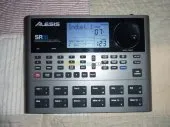 boite a rythme ALESIS SR-18 