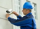 Installation de camera de surveillance