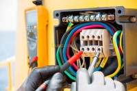 الجزائر-وسط-بناء-و-أشغال-Électricité-bâtiment