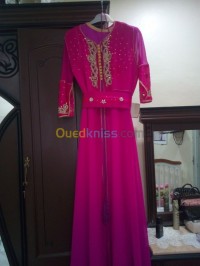 الجزائر-بئر-خادم-ملابس-تقليدية-caftan