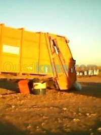 الأغواط-حاسي-دلاعة-الجزائر-شاحنة-benne-tasseuse-1111