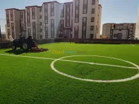 تجهيز الملاعب بالعشب الاصطناعي