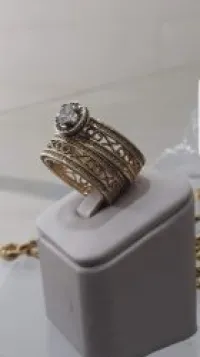 Alliance et bague de fiançailles 