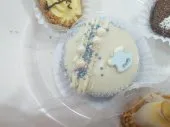 Préparation  des gâteau  pour fête 
