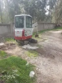 Location mini pelle takeuchi 