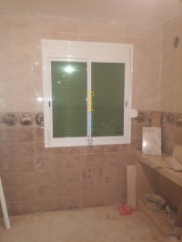 بناء-و-أشغال-fenetre-pvc-aluminium-moustiquaire-cabine-douche-الأبيار-الجزائر