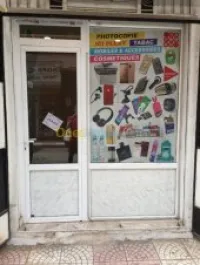 Vente vitrine trés bon état