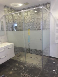 Cabine de douches italiene en verre