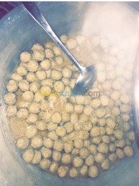 الجزائر-بوروبة-توريد-الطعام-و-حلويات-طباخة-للاعراس