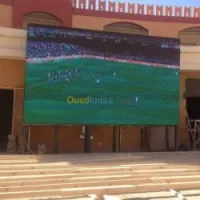 ecran géante a LED شاشات حسب الطلب