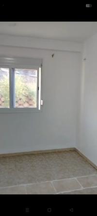 شقة-كراء-3-غرف-الجزائر-درارية