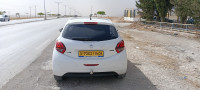 voitures-peugeot-208-2014-allure-oum-el-bouaghi-algerie