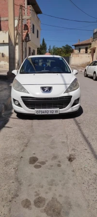 Peugeot 207 2012 Fennec