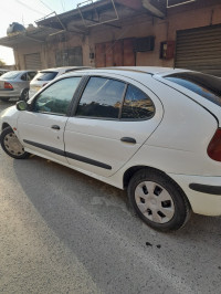 voitures-renault-megane-2-2010-makouda-tizi-ouzou-algerie